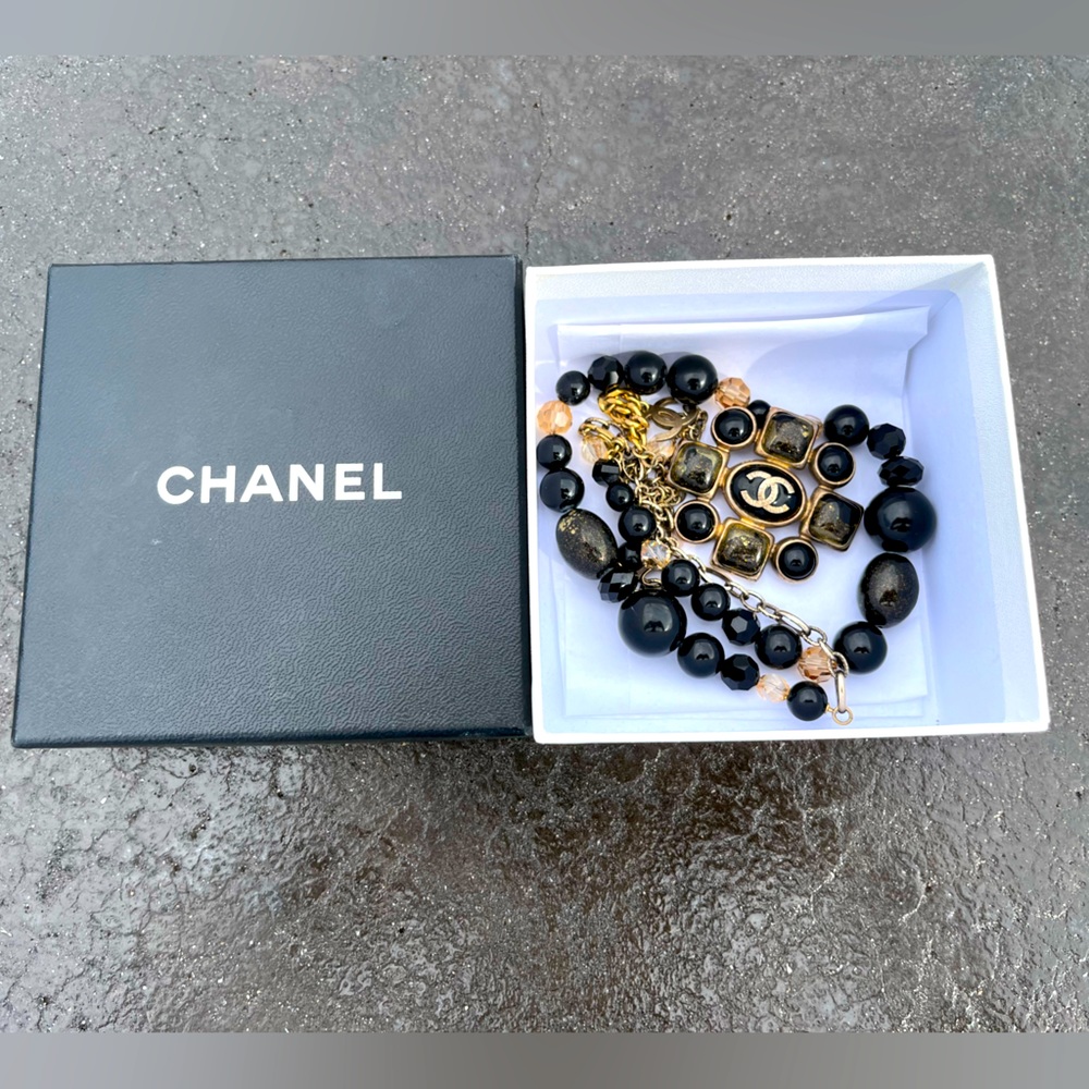 CHANEL - vintage black and gold beaded pendant necklace